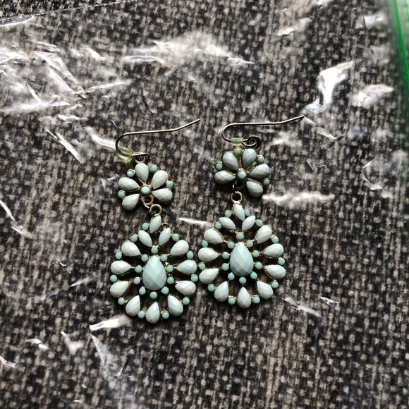 Mint Green/Gold Chandelier Boho Drop Earrings - Picture 3 of 3